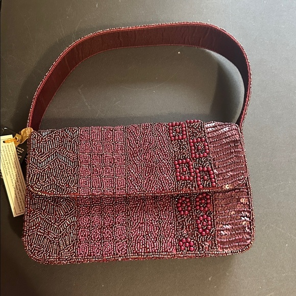 From India to you maroon beaded shoulder bag - Picture 2 of 5